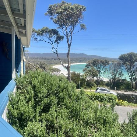 Binalong Beach Cottage Beachfront At Bay Of Fires Next To Restaurant Binalong Bay Exteriör bild